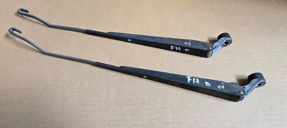 Suzuki Ignis Front wiper blade arm 3831080G00 3833080G00