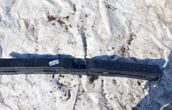 Toyota Corolla Verso AR10 Other trunk/boot trim element 647160f010