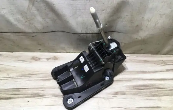 Citroen C3 Gear shifter/selector 9808161480