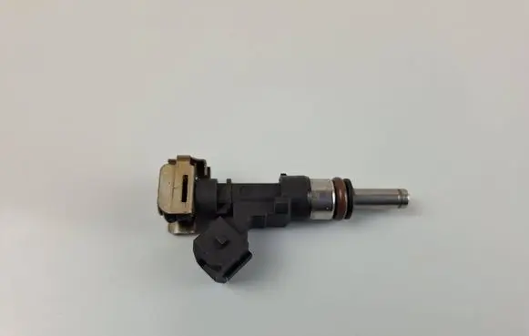 Maserati GranCabrio M145 Fuel injector 0280158124 08120611