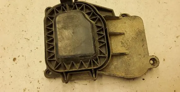 Headlight/headlamp dust cover