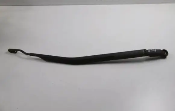 Nissan Primera Front wiper blade arm