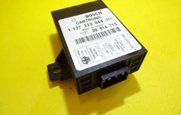 Volvo S40, V40 Combustion control unit/module 1137328044