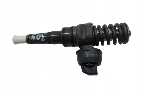Skoda Fabia Mk1 (6Y) Fuel injector 038130073AG