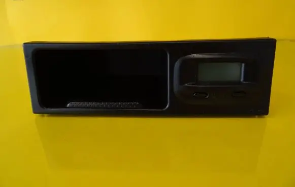Mazda 323 F Screen/display/small screen BJ3D55710 89614195