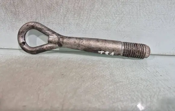 Nissan X-Trail T31 Towing hook eye