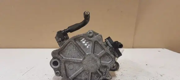Volvo V70 Vacuum pump 2012207X 1780 9684786780