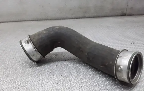 Mercedes-Benz S W220 Intercooler hose/pipe 2205280482