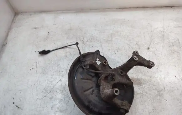 Volkswagen Golf VI Rear wheel hub