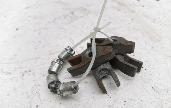 Honda Civic IX Fuel Injector clamp holder