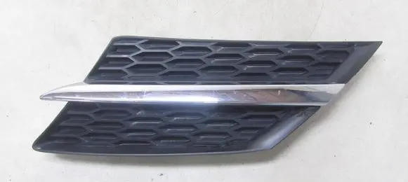 Toyota RAV 4 (XA40) Front bumper lower grill 53106-42010