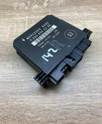 Mercedes-Benz C W203 Door control unit/module 2038202285 351391 RIGHTUSED