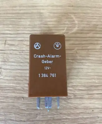 BMW 7 E32 Hazard warning light relay 1384761