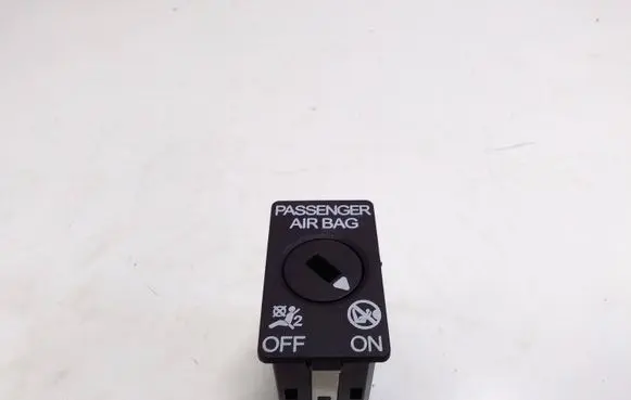 Passenger airbag on/off switch