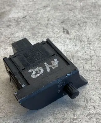 Audi A4 S4 B6 8E 8H Headlight level height control switch 8e2919094