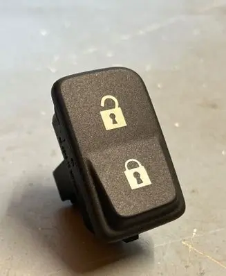 Volvo V50 Central locking switch button 0665832