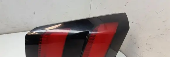 Tailgate rear/tail lights