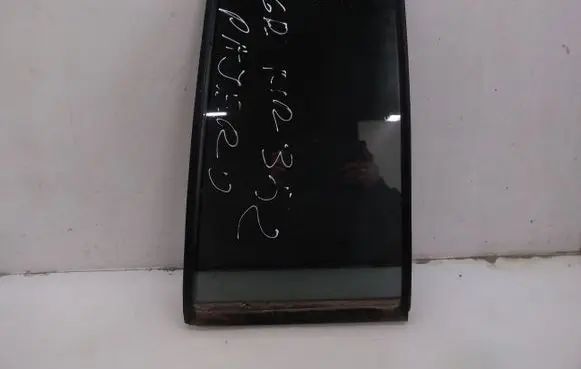 Rear vent window glass