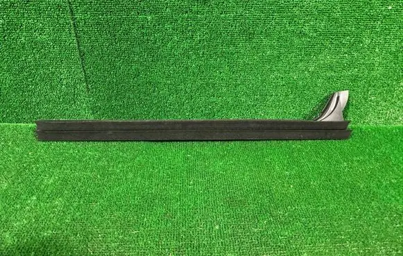 Ford Transit - Tourneo Connect Door glass trim DT11V25860A