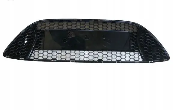 Ford Focus Front bumper upper radiator grill CM5117B968A