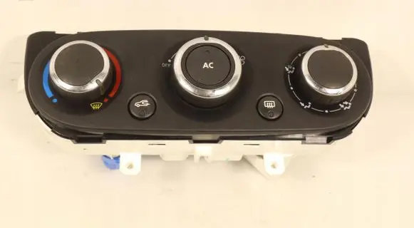 Renault Clio IV Interior fan control switch T1019676Z