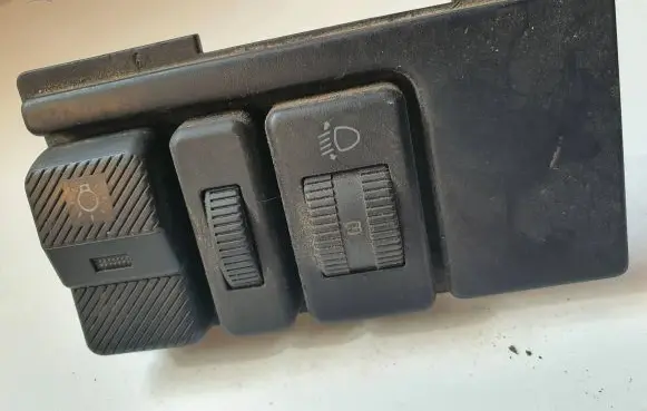 Volkswagen Transporter - Caravelle T4 Headlight level height control switch 701858099