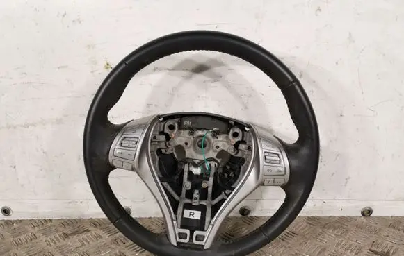 Nissan X-Trail T32 Steering wheel 920A