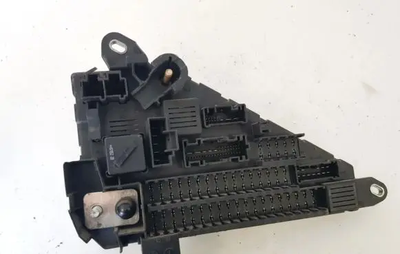 BMW 5 E60 E61 Fuse box set 690661901 6906618-05