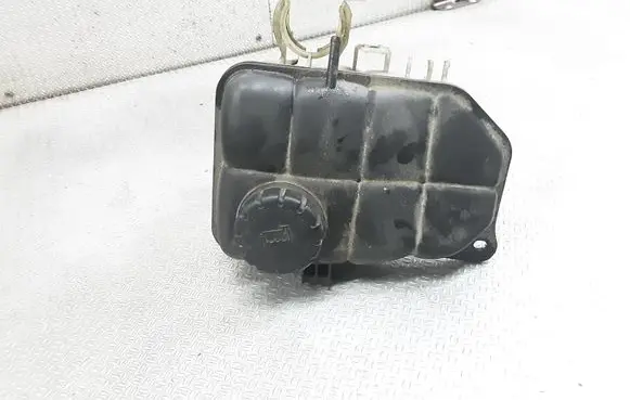 Mercedes-Benz C W203 Coolant expansion tank/reservoir 2035000049