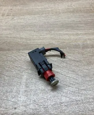 Opel Vectra C Brake pedal sensor switch 09185906