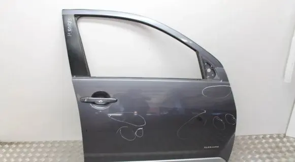 Mitsubishi Outlander Front door