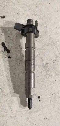 BMW 5 E60 E61 Fuel injector 779787705 0445116001