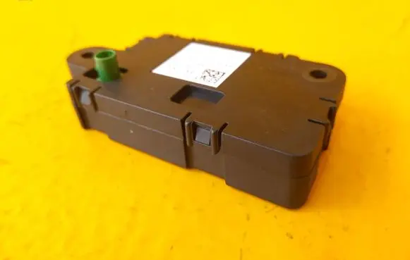 Tesla Model 3 Other control units/modules 144743000A