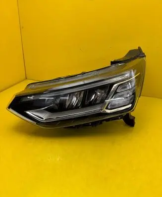 SsangYong Korando Headlight/headlamp 8310137201