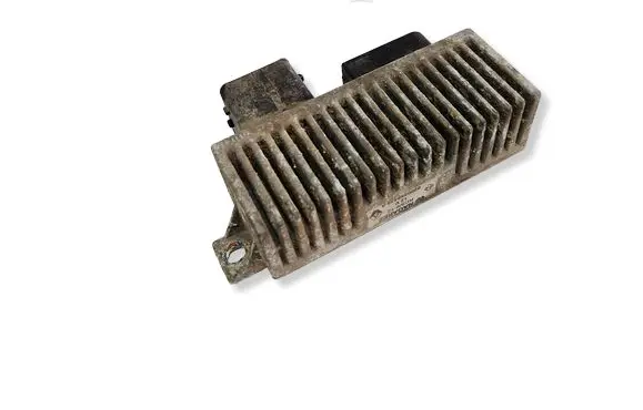 Renault Megane II Glow plug pre-heat relay 8200558438A