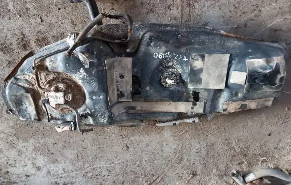 Toyota RAV 4 (XA30) Fuel tank T120190