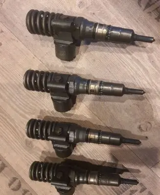 Skoda Octavia Mk2 (1Z) Fuel injector 03G130073G 0414720404