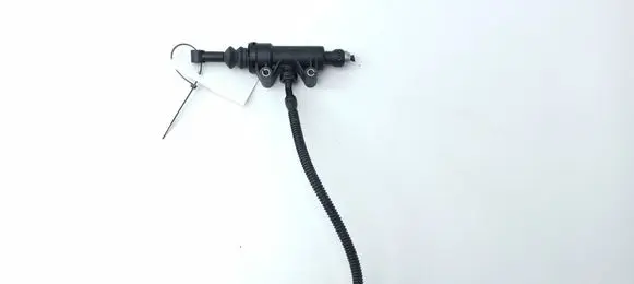 Mercedes-Benz E W212 Clutch master cylinder A2042900112