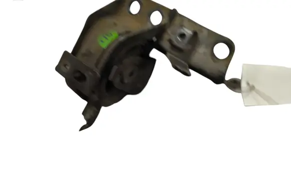 Toyota Avensis T250 Engine mount bracket