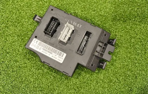 Renault Trafic II (X83) Comfort/convenience module P8200790995 281212871A 00532130