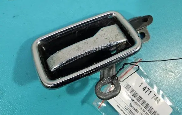 Mercedes-Benz W123 Rear door interior handle 1087660611 IMPRK1471744