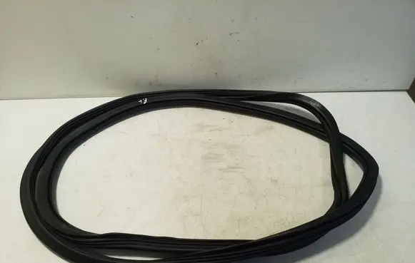 Audi Q5 SQ5 Front door rubber seal 8R0831721F