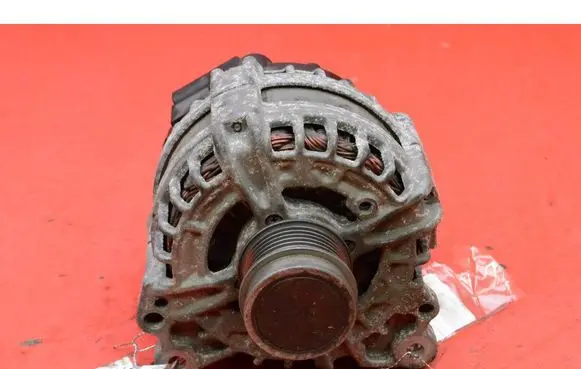 Skoda Octavia 985 Generator/alternator 05E903026L