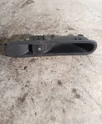 Renault Espace - Grand espace IV Electric window control switch 8200322947