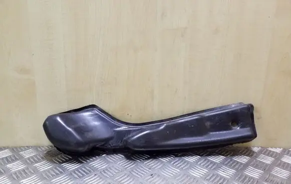 Volvo XC70 Fender foam support/seal 8684736