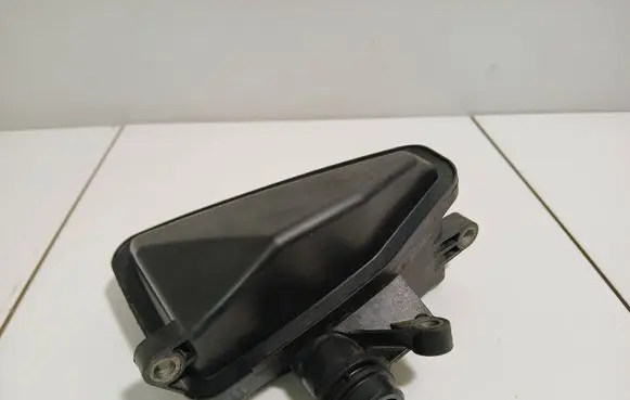 Mercedes-Benz R W251 Intake resonator A6421400087