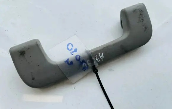Audi A4 S4 B6 8E 8H Front interior roof grab handle 8e0857607