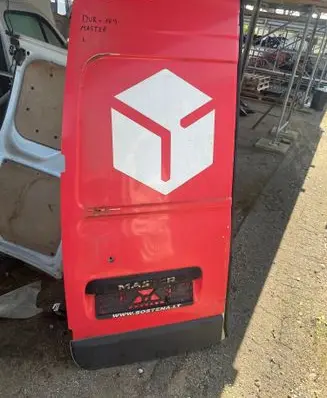 Renault Master III Rear door