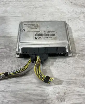 BMW 7 E38 Engine control unit/module 1429777 0261204621