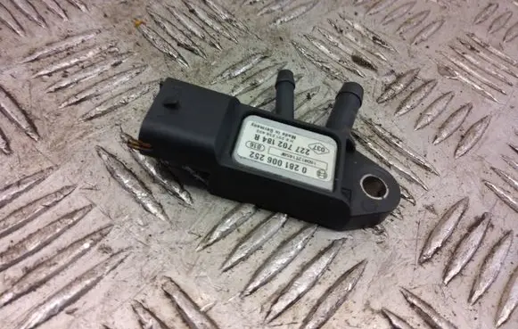 Renault Trafic III (X82) Exhaust gas pressure sensor 227702184R 0281006252